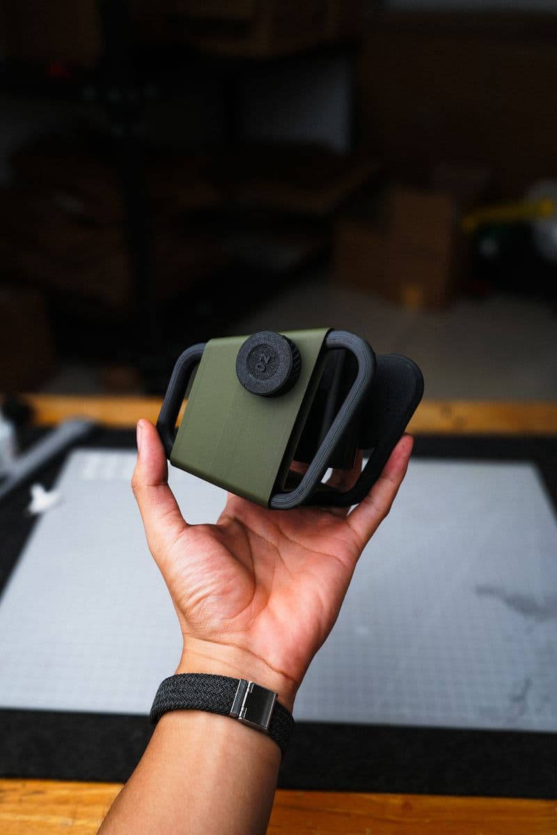 Green version of handheld fan dock